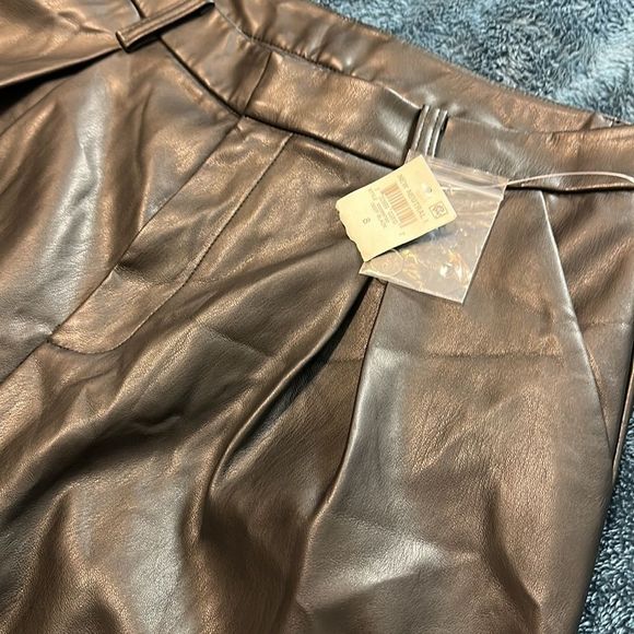 Internacional Concepts Inc. faux leather shorts - Picture 4 of 9